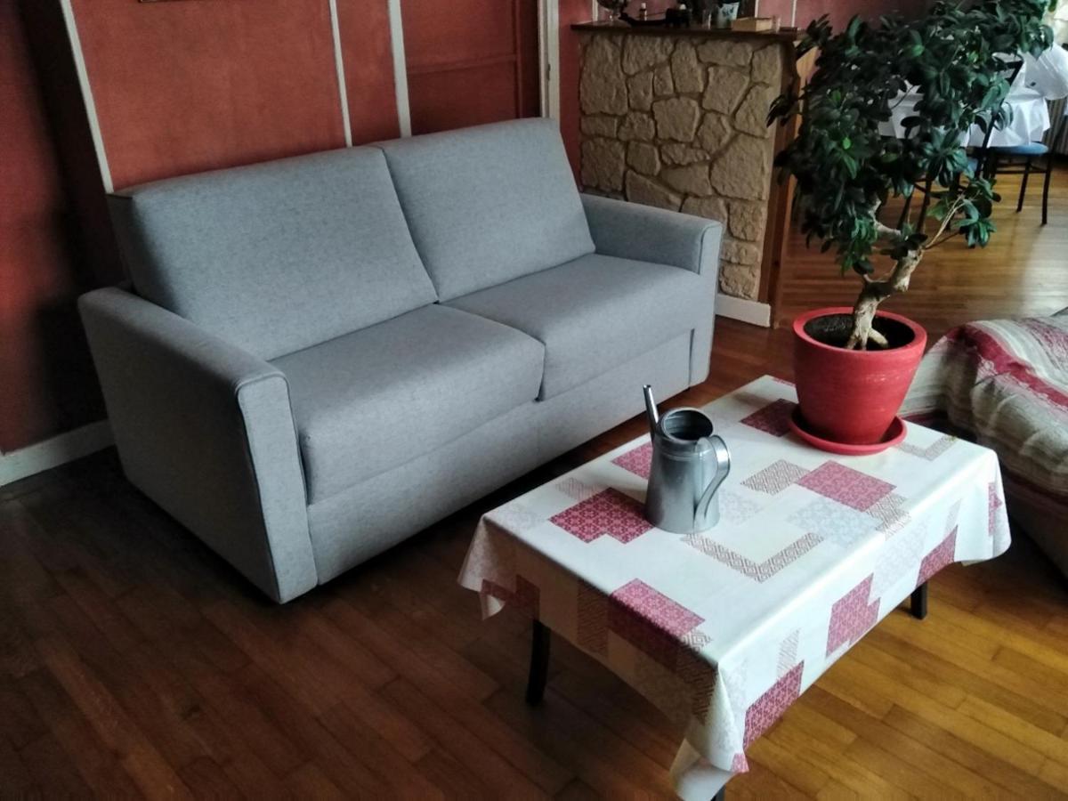 Chambre meublée au cœur de ville Le Creusot Extérieur photo